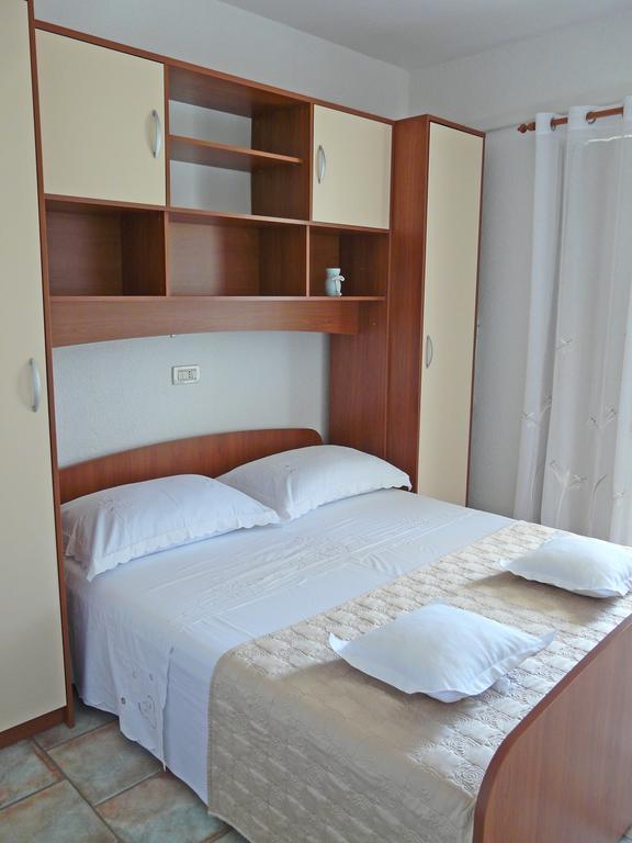 Apartments Lozina Дрвеник Номер фото